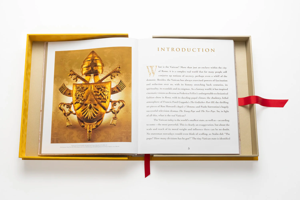 Vatican-Spreads_02.jpg.webp